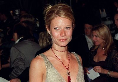 Gwyneth Paltrow critiquée pour avoir mis aux enchères l’une de ses robes portée aux Oscars  