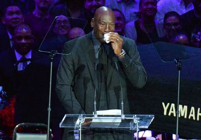 Hommage à Kobe Bryant : les larmes de Michael Jordan