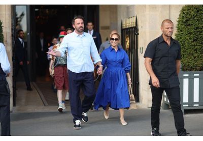 Jennifer Lopez et Ben Affleck : leur virée shopping dans les rues de Paris