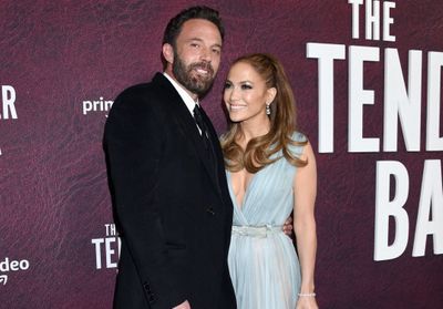 Jennifer Lopez se sent « chanceuse et fière » d’être avec Ben Affleck