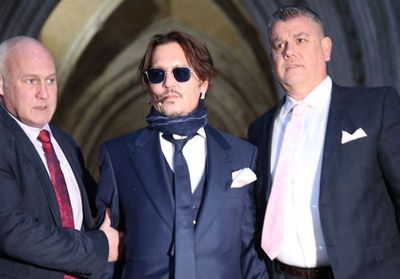 Johnny Depp : « Brûlons Amber », ses textos parlant de son ex-femme dévoilés au tribunal
