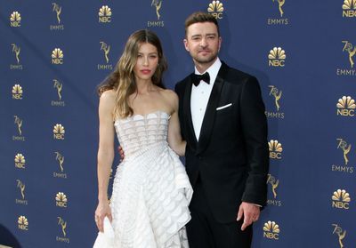 Justin Timberlake accusé d'avoir trompé Jessica Biel : ces photos qui le mettent dans l'embarras  https://www.gala.fr/l_actu/news_de_stars/justin-timberlake-accuse-davoir-trompe-jessica-biel-ces-photos-qui-le-mettent-dans-lembarras_438631?utm_term=Autofee