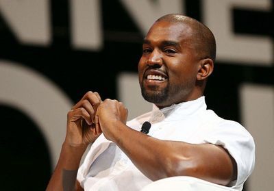 Kanye West : en pleine séparation, le rappeur porte toujours son alliance