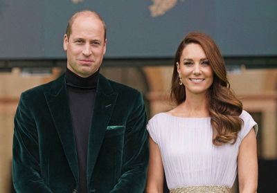 Kate Middleton et le prince William : rassurés par la santé de la reine, ils partent en vacances en famille !