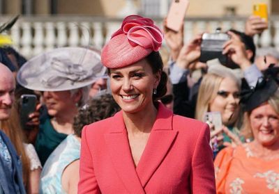 Kate Middleton ravissante pour sa première garden party de la saison