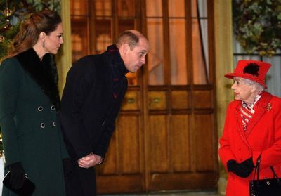 Kate Middleton sublime face à Elizabeth II : la famille royale se réunit à Windsor