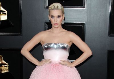Ça ne s'arrange pas ! Katy Perry encore accusée de harcèlement sexuel : elle aurait tenté d'embrasser une animatrice russe