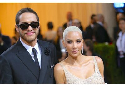 Kim Kardashian amoureuse de Pete Davidson Sa reponse surprend
