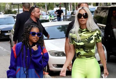 Kim Kardashian et sa fille North à Paris pour la Fashion Week