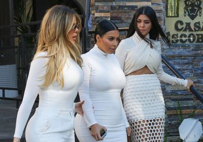 Kim Kardashian et ses soeurs se prennent pour les Spice Girls en photo