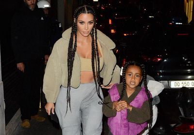 Kim Kardashian : sa fille North s'empare de son compte TikTok et la filme en pyjama