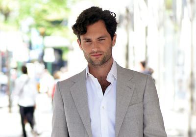 L'adorable cliché de Penn Badgley en papa poule