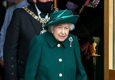 La reine Elizabeth II parle publiquement du prince Philip pour la première fois depuis sa mort