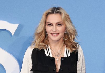 Madonna : à 15 ans, son fils David se dévoile en robe et crée l'unanimité