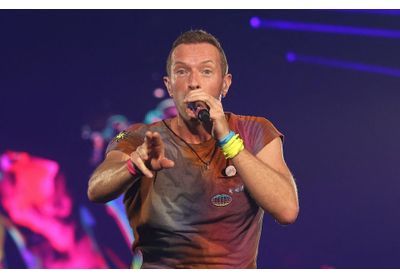 Mort d'Olivia Newton-John : Coldplay lui rend un vibrant hommage sur scène