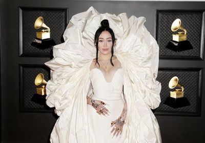 Noah Cyrus : son look aux Grammy devient un meme