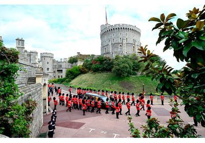 Pourquoi la reine d’Angleterre a-t-elle été enterrée dans la crypte royale de Windsor ?