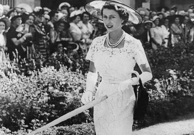 Elizabeth II : 95 ans de robes royales