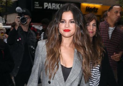 Selena Gomez affiche fièrement sa cicatrice de greffe de rein sur Instagram