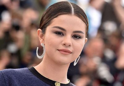 Selena Gomez bipolaire : comment son diagnostic l’a aidée à se libérer