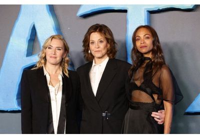 « Avatar : la voie de l'eau » : Kate Winslet et Zoe Saldana complices à l'avant-première londonienne