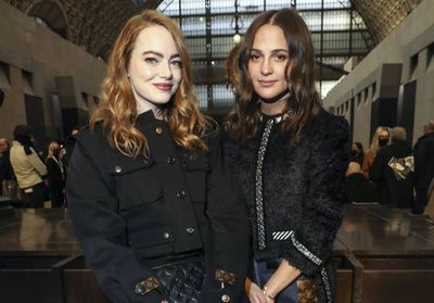 Emma Stone, Alicia Vikander, Joe Jonas et Sophie Turner : l'incroyable premier rang du défilé Louis Vuitton