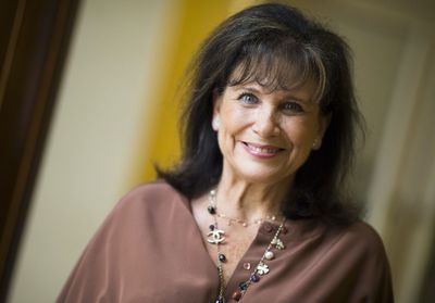 L'édito de ELLE : « Anne Sinclair et nous »
