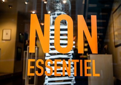 L'édito de ELLE : être non essentiel