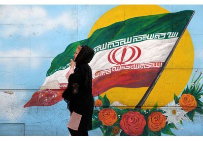 Manifestations en Iran : « Les hommes montrent une grande solidarité envers les femmes, c'est du jamais vu »