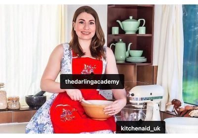 Ménage, cuisine et placements de produits : les nouvelles femmes au foyer de TikTok et Instagram