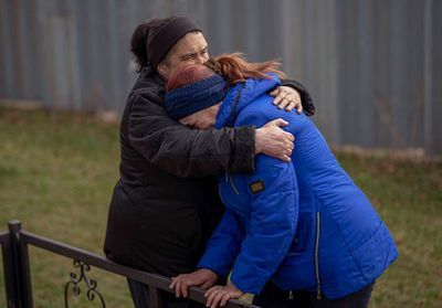 À la morgue de Boutcha : « C'est lui, notre fils ! [...] Laissez-moi regarder si c'est lui ou pas »