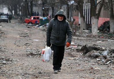 À Marioupol en Ukraine : « Les gens ne sont plus enterrés depuis dix jours à cause des bombardements continus »