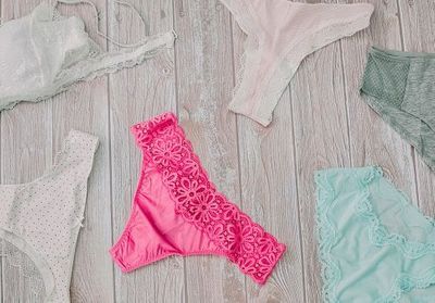 « Action culottée » : des vendeuses de lingerie en colère envoient des culottes à Jean Castex