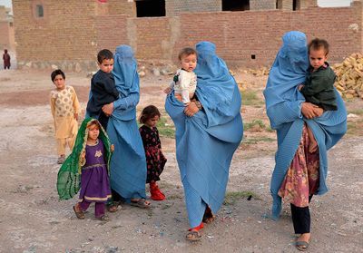 Afghanistan : ce que risquent les femmes avec l'arrivée des talibans au pouvoir