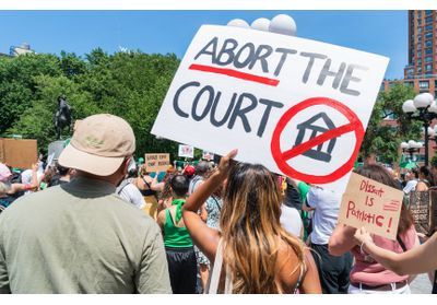 Avortement : « Seuls 20% des Américains veulent l'abolir, mais ces 20% contrôlent la Cour suprême »