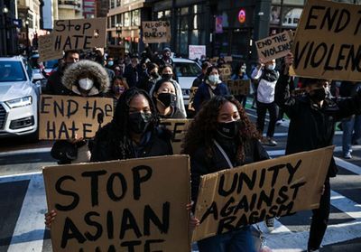 Covid-19 : du racisme anti-Asiatiques à la tuerie d'Atlanta
