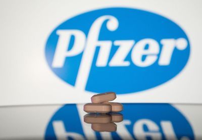 Covid-19 : l'OMS « recommande fortement » l'antiviral de Pfizer aux personnes fragiles
