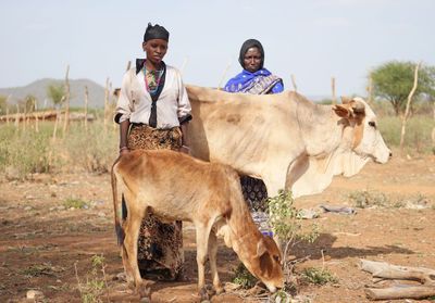 Crise alimentaire mondiale : ce sont les filles et les femmes qui en souffrent le plus