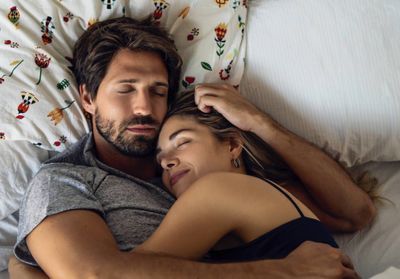 Dormir à deux : la clé pour une meilleure nuit de sommeil ?