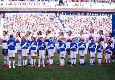Football américain : les joueuses de l'équipe nationale féminine enfin égales aux hommes