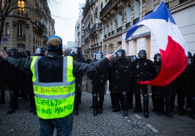 Gilet jaune : l'État condamné à indemniser une manifestante blessée à Lyon par un tir de LBD