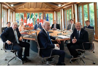 Guerre en Ukraine/: les dirigeants du G7 tournent Vladimir Poutine en dérision