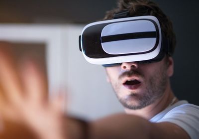 J'ai testé le casque de réalité virtuelle destiné aux hommes violents