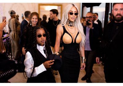 Kim Kardashian et sa fille North assorties à la Fashion Week : jusqu'où peut aller le mimétisme ?