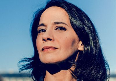 La tribune de Sophia Aram : « Ma chérie Coco saigne »
