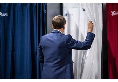 Législatives : les principaux enjeux du match Macron/Mélenchon