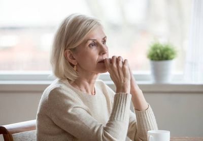 Les femmes ménopausées avant 40 ans, plus à risque face à la maladie d'Alzheimer
