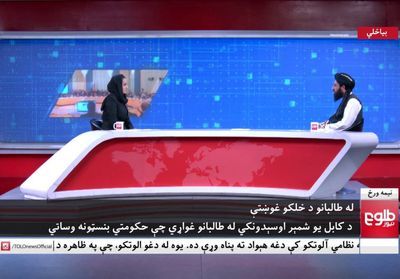 Les présentatrices TV, symboles des contradictions des Talibans