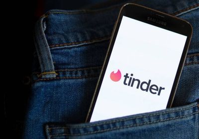 LGBTphobies et VIH : l'application de rencontre Tinder sensibilise ses utilisateurs
