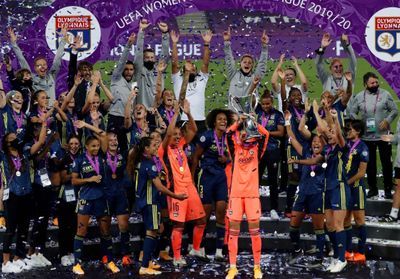 Ligue des champions féminine : les Lyonnaises entrent dans la légende